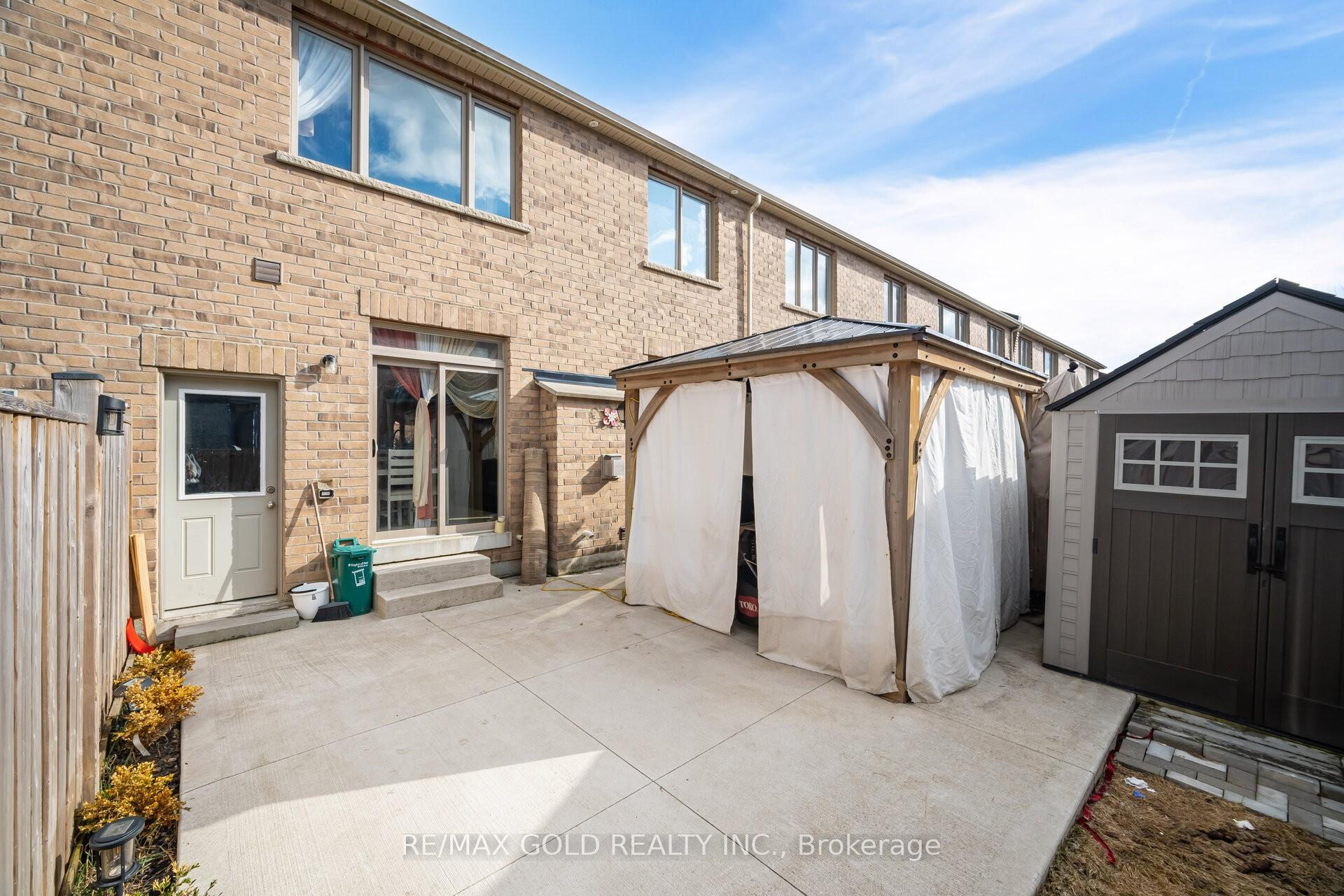 Photo 18 of 22 Yellowknife Road, Brampton, Sandringham-Wellington North — HOMEH