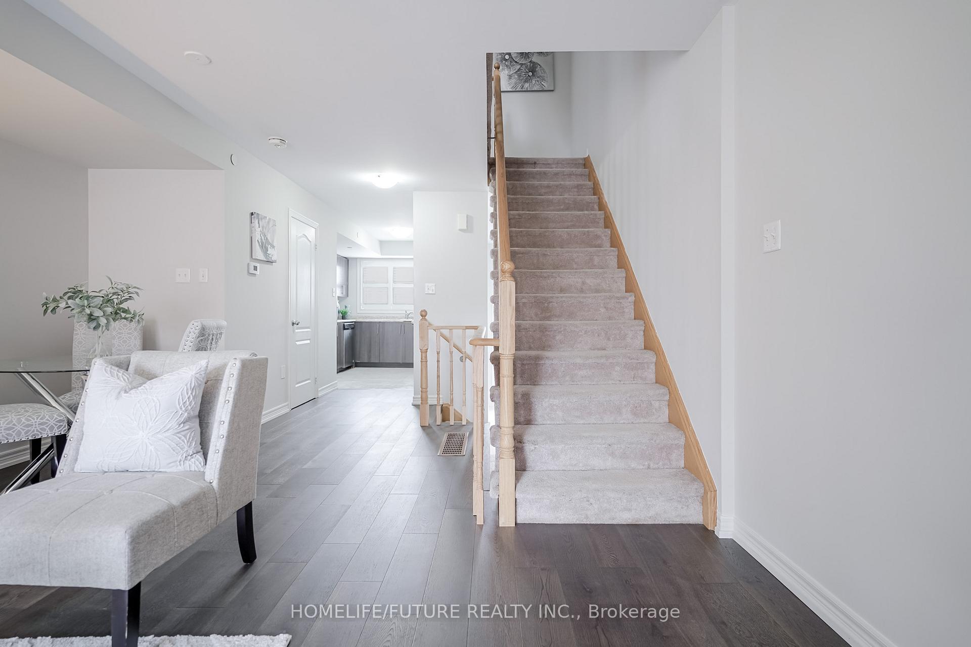 Photo 5 of 2520 Rosedrop Path, Oshawa, Windfields — HOMEH
