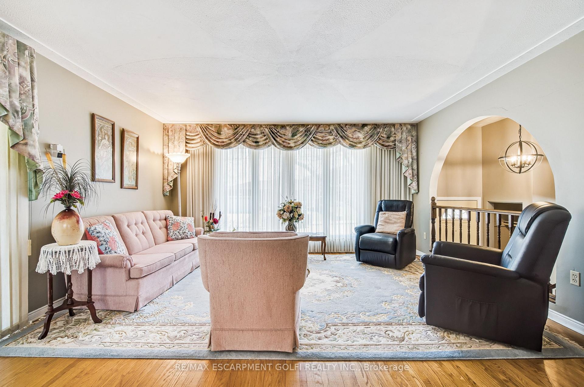 Photo 13 of 25 Blanche Court, Hamilton, Gershome — HOMEH