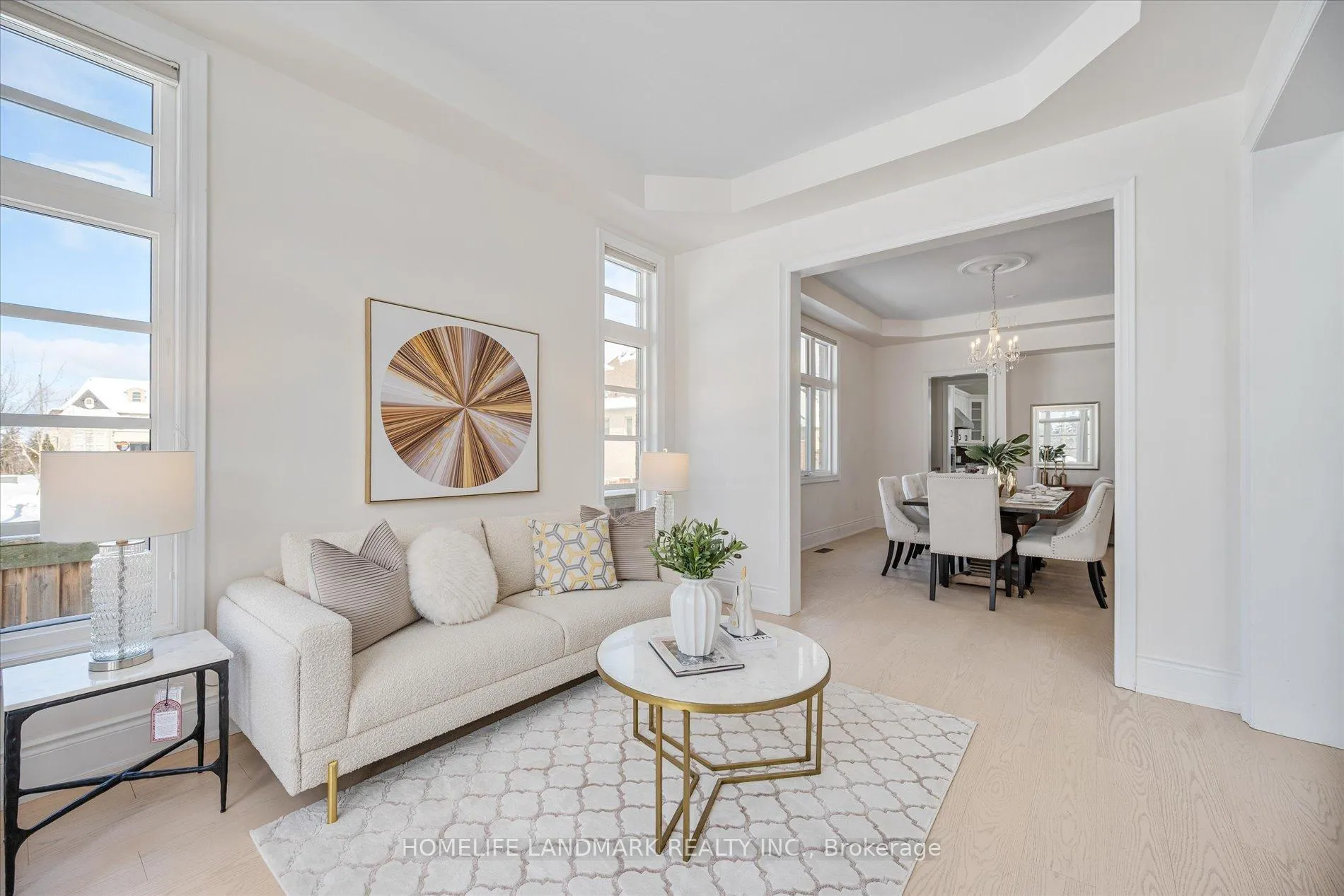 Photo 8 of 45 Carisbrooke Circle, Aurora, Bayview Southeast — HOMEH