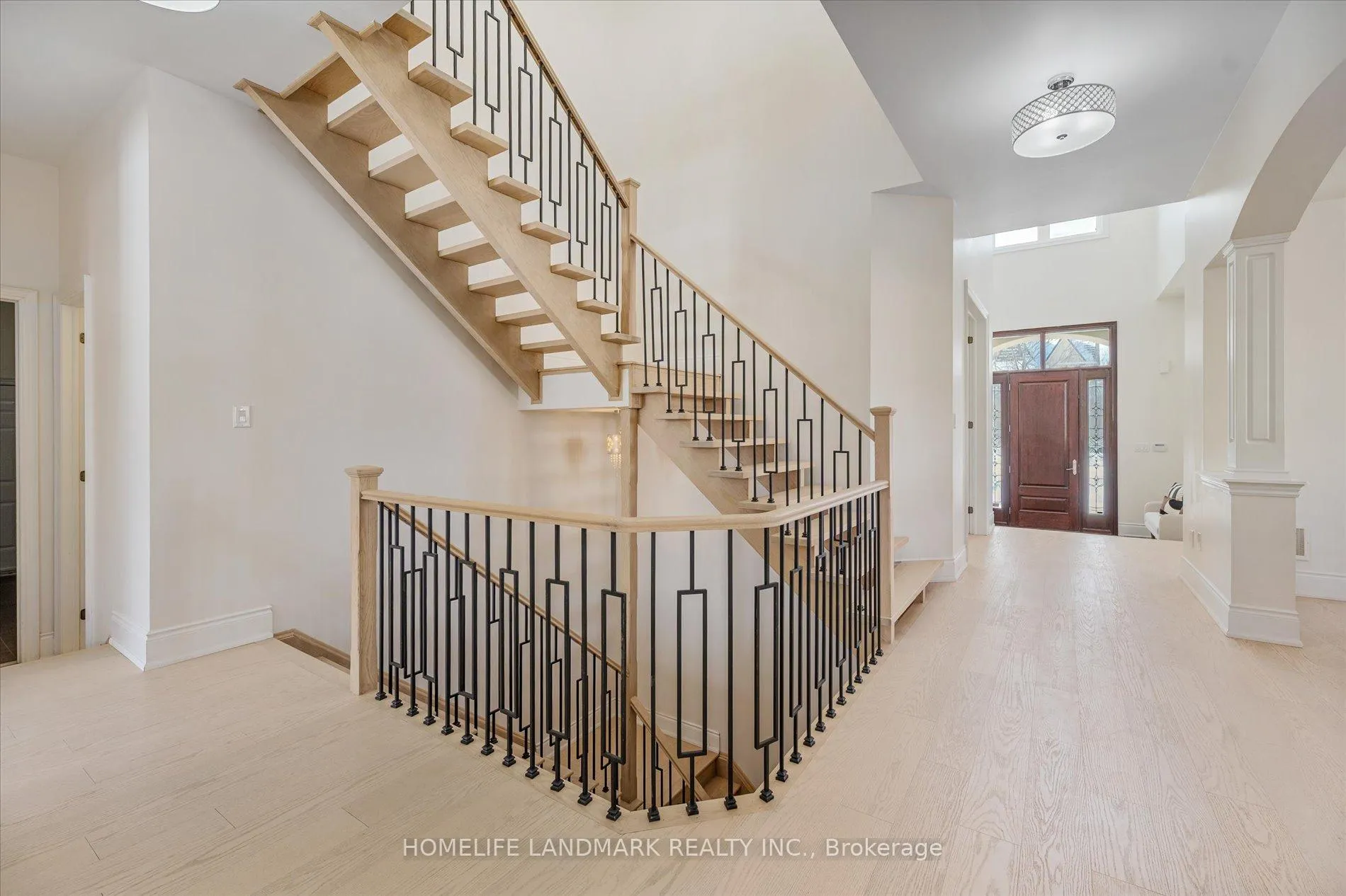 Photo 23 of 45 Carisbrooke Circle, Aurora, Bayview Southeast — HOMEH