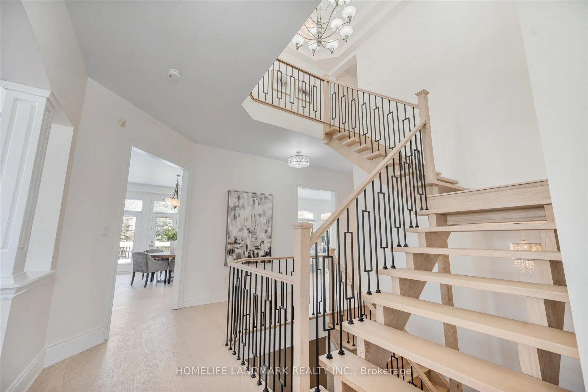Photo 24 of 45 Carisbrooke Circle, Aurora, Bayview Southeast — HOMEH