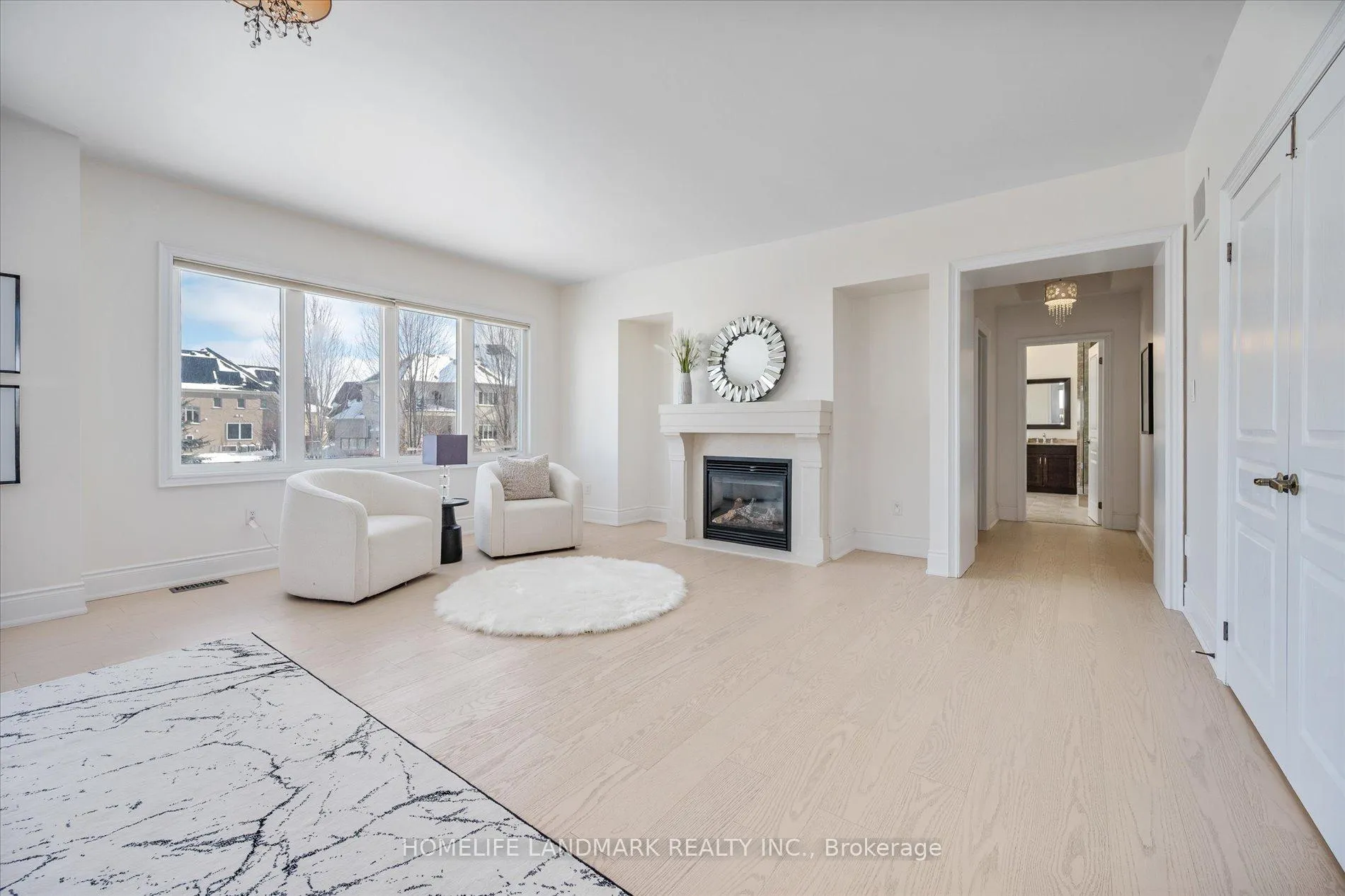 Photo 29 of 45 Carisbrooke Circle, Aurora, Bayview Southeast — HOMEH