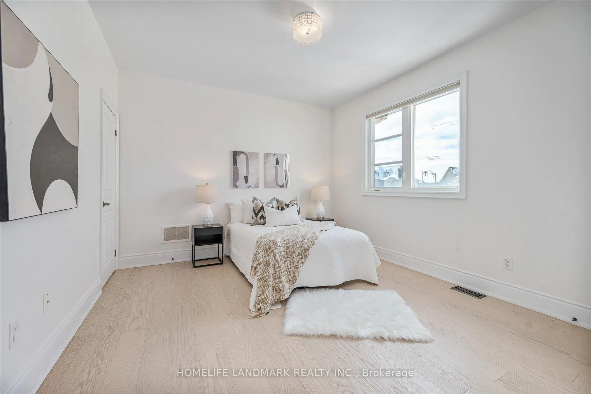 Photo 35 of 45 Carisbrooke Circle, Aurora, Bayview Southeast — HOMEH