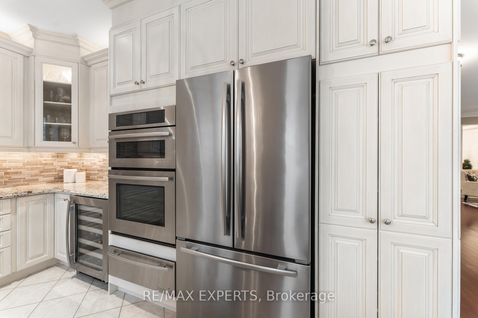 Photo 13 of 7 Drake Street, Vaughan, Vellore Village — HOMEH