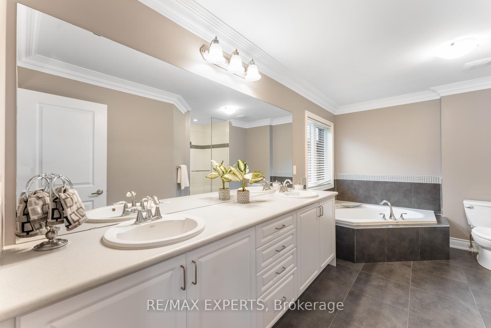Photo 15 of 7 Drake Street, Vaughan, Vellore Village — HOMEH