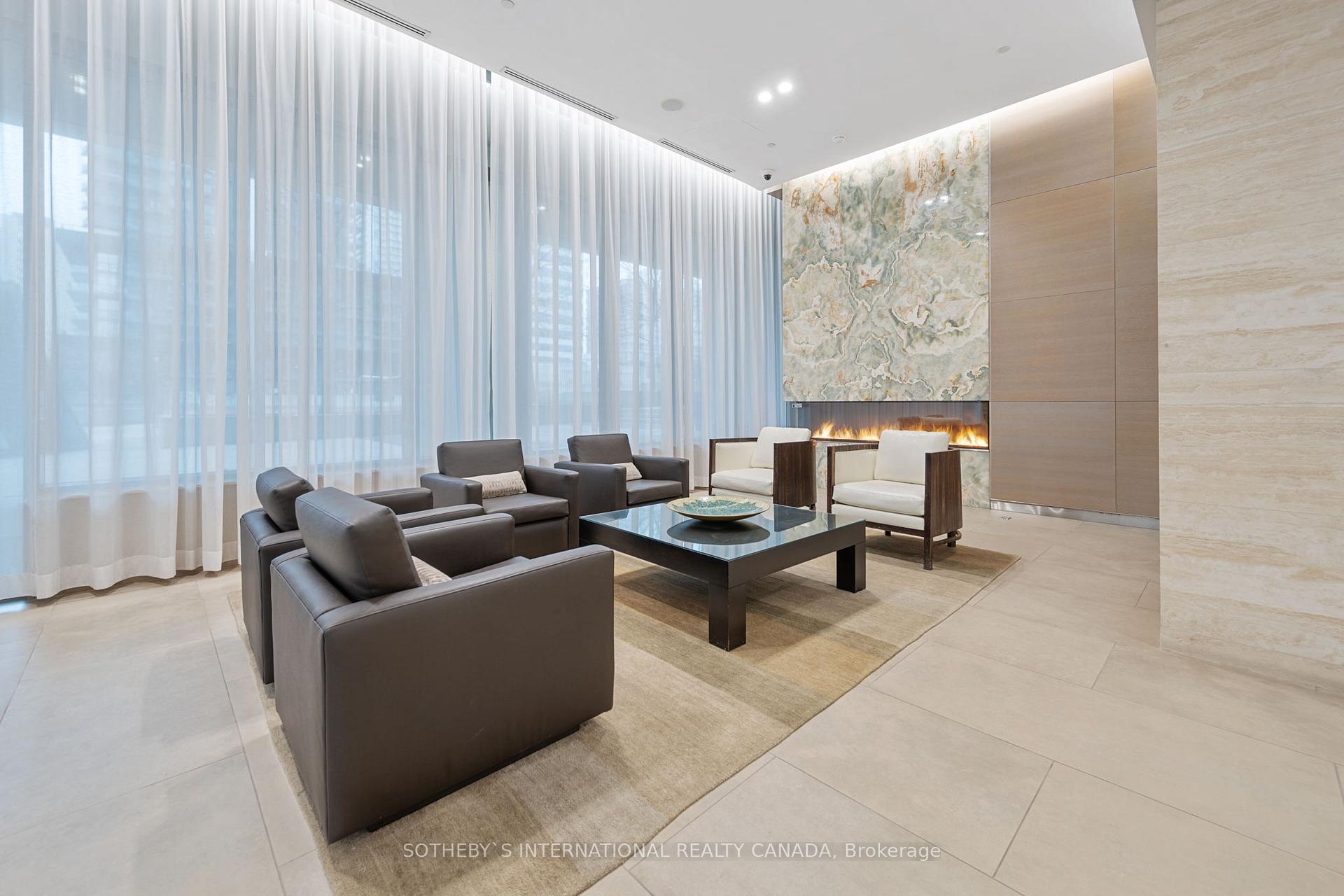 Photo 2 of Unit 1511, 70 Roehampton Avenue, Toronto, Mount Pleasant West — HOMEH