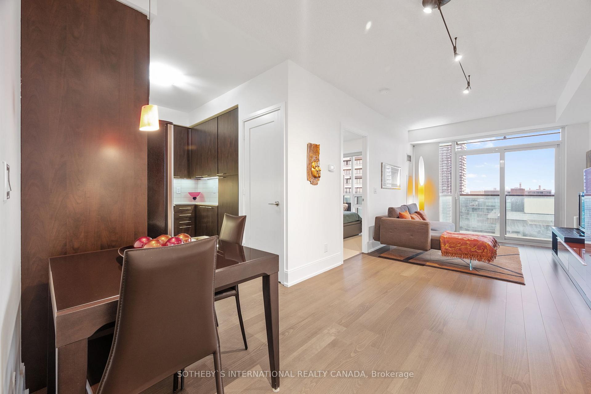 Photo 19 of Unit 1511, 70 Roehampton Avenue, Toronto, Mount Pleasant West — HOMEH