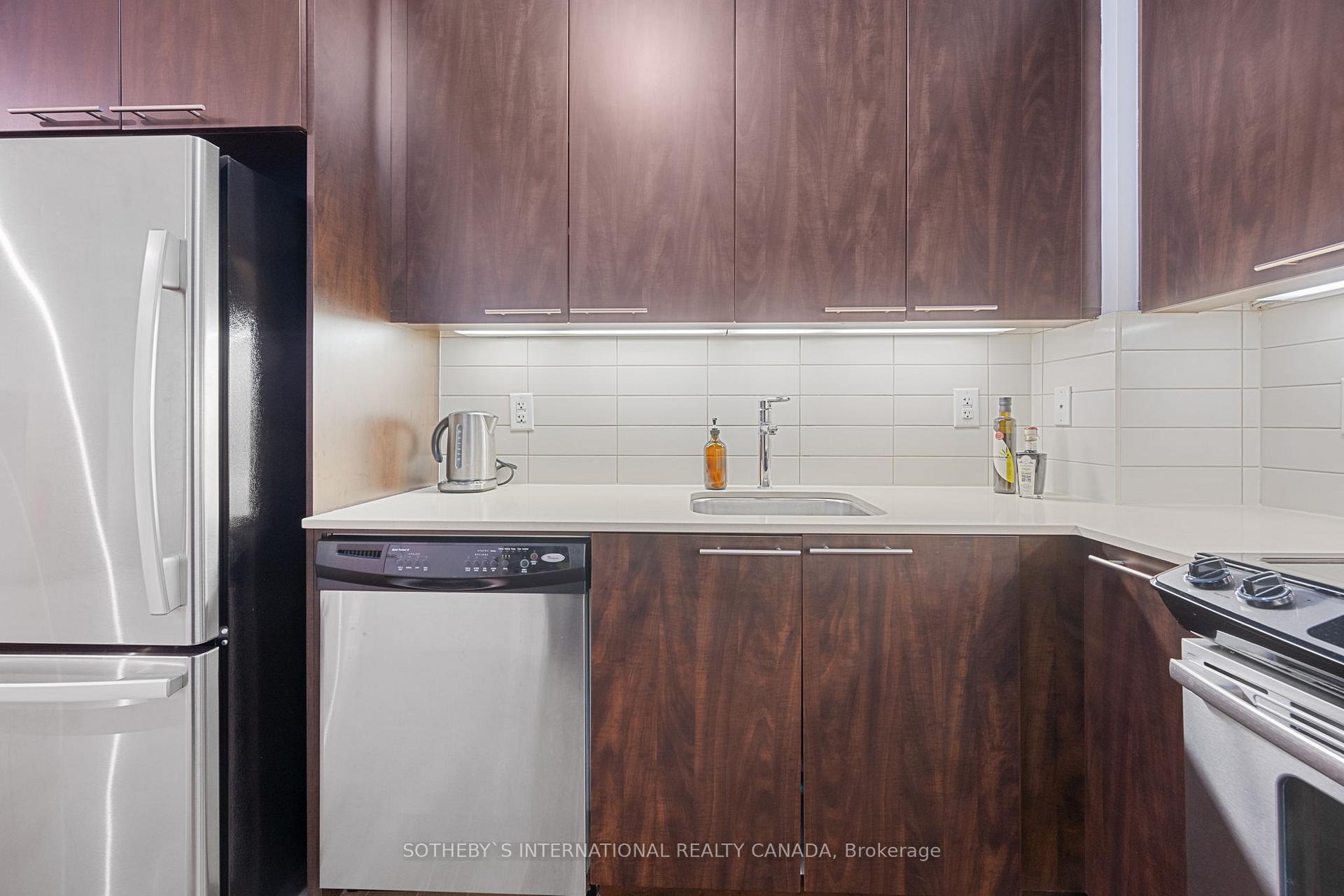 Photo 33 of Unit 1511, 70 Roehampton Avenue, Toronto, Mount Pleasant West — HOMEH