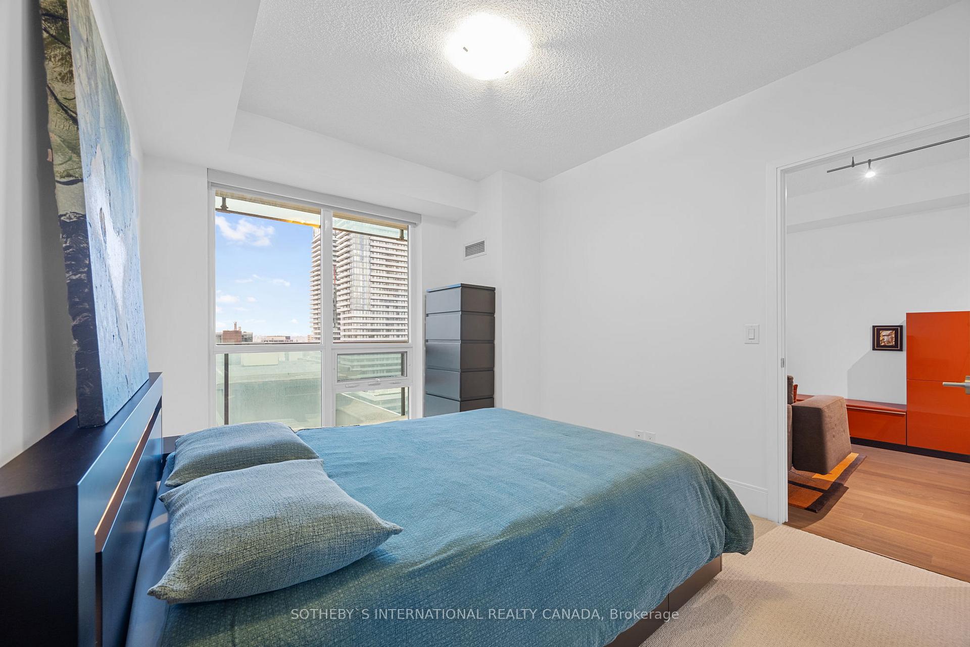 Photo 39 of Unit 1511, 70 Roehampton Avenue, Toronto, Mount Pleasant West — HOMEH