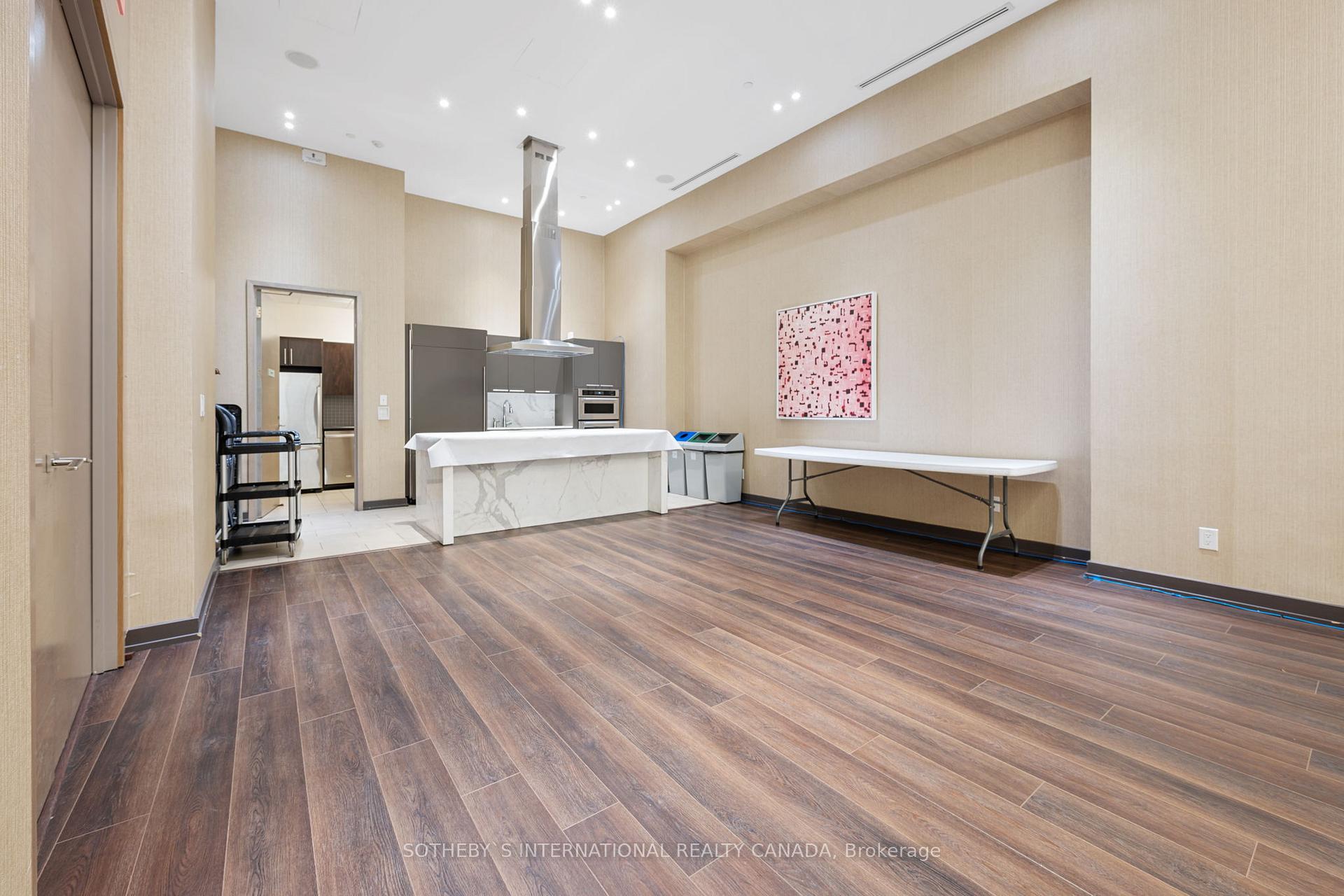 Photo 43 of Unit 1511, 70 Roehampton Avenue, Toronto, Mount Pleasant West — HOMEH