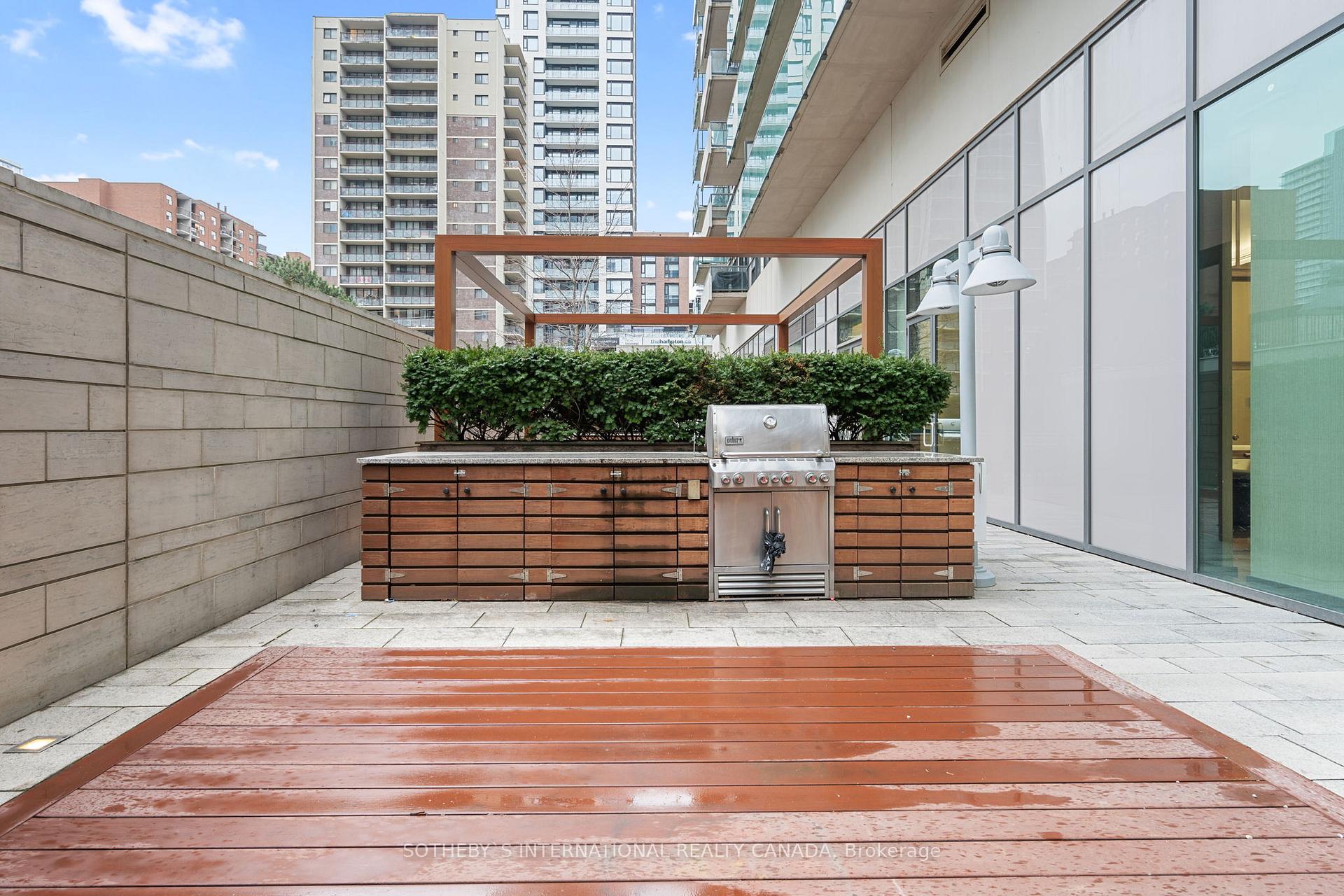 Photo 32 of Unit 1511, 70 Roehampton Avenue, Toronto, Mount Pleasant West — HOMEH