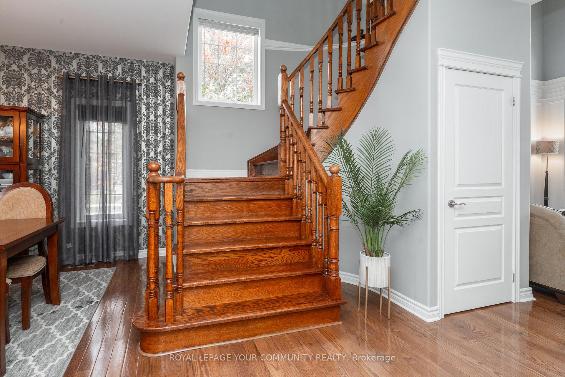 Photo 14 of 2 Connaught Lane, Barrie, Innis-Shore — HOMEH