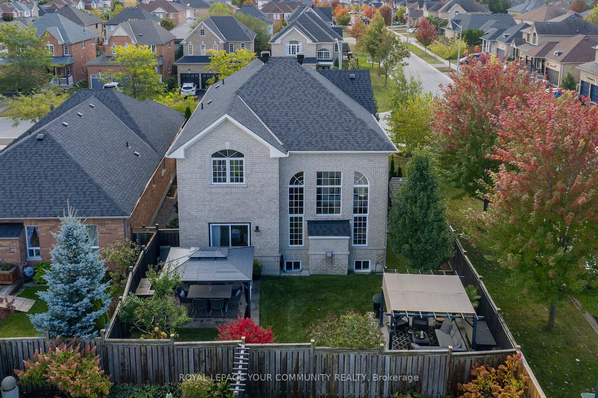 Photo 38 of 2 Connaught Lane, Barrie, Innis-Shore — HOMEH