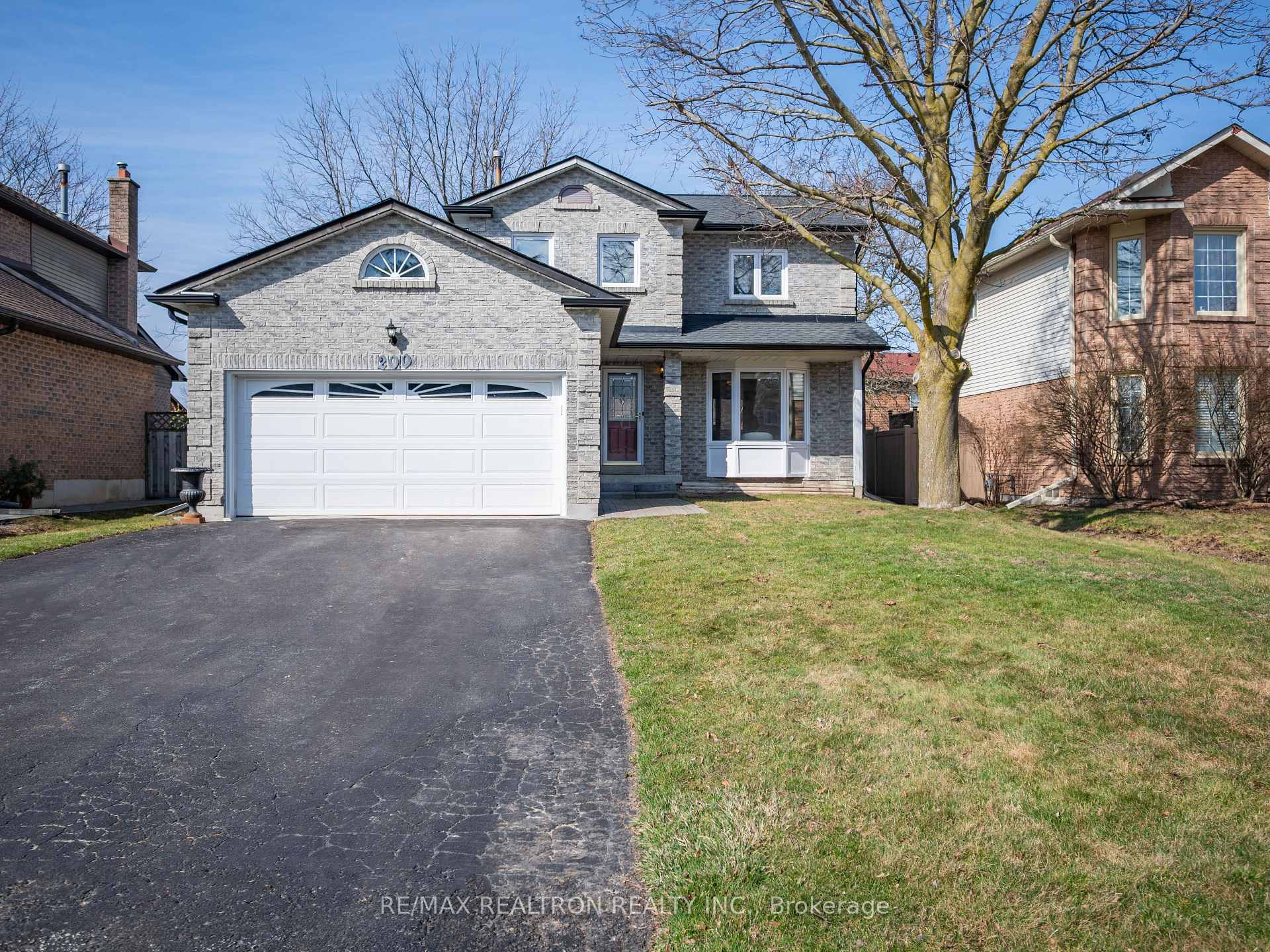 Photo 1 of 200 Willow Lane, Newmarket, Bristol-London — HOMEH