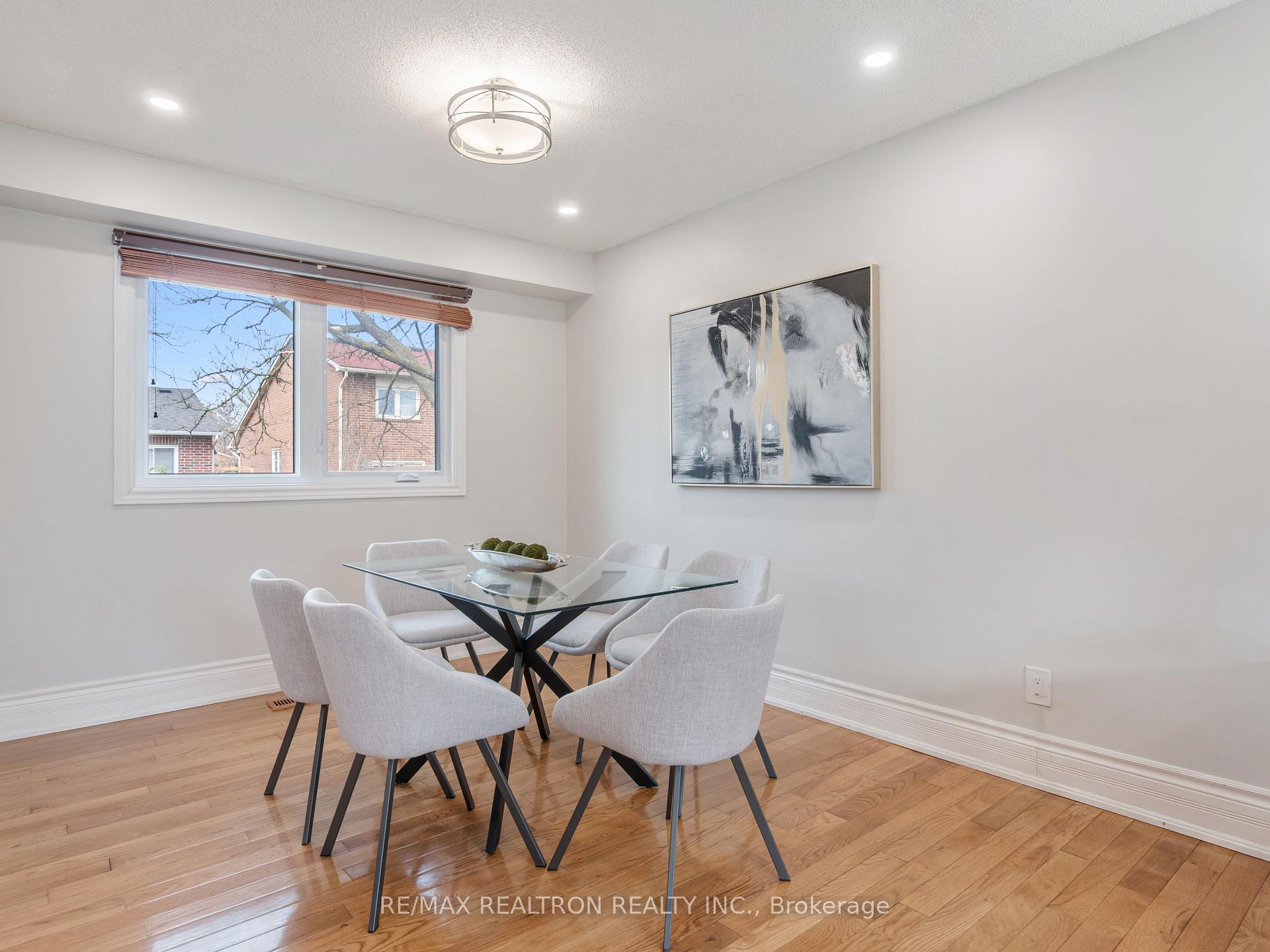 Photo 8 of 200 Willow Lane, Newmarket, Bristol-London — HOMEH