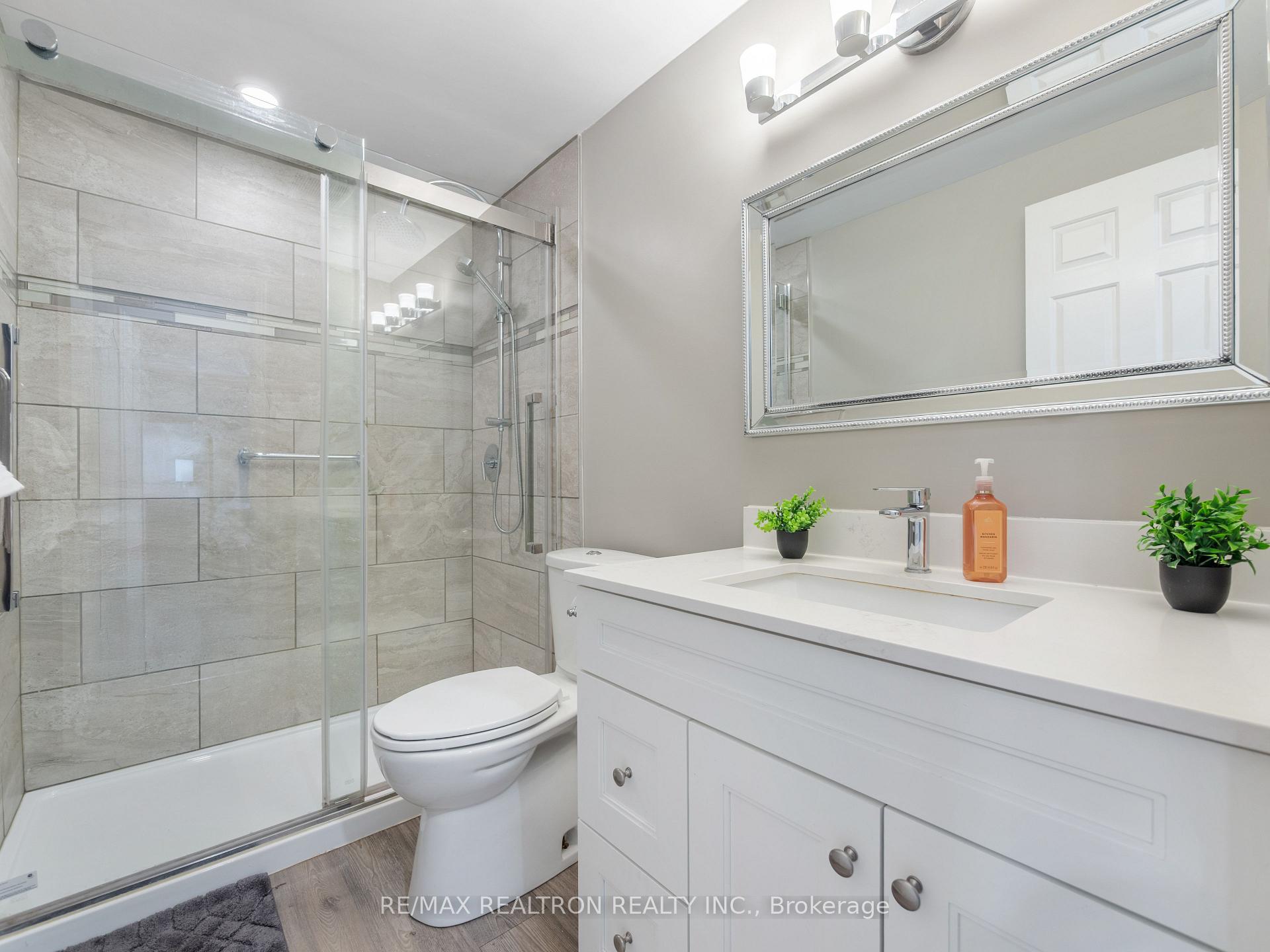 Photo 21 of 200 Willow Lane, Newmarket, Bristol-London — HOMEH