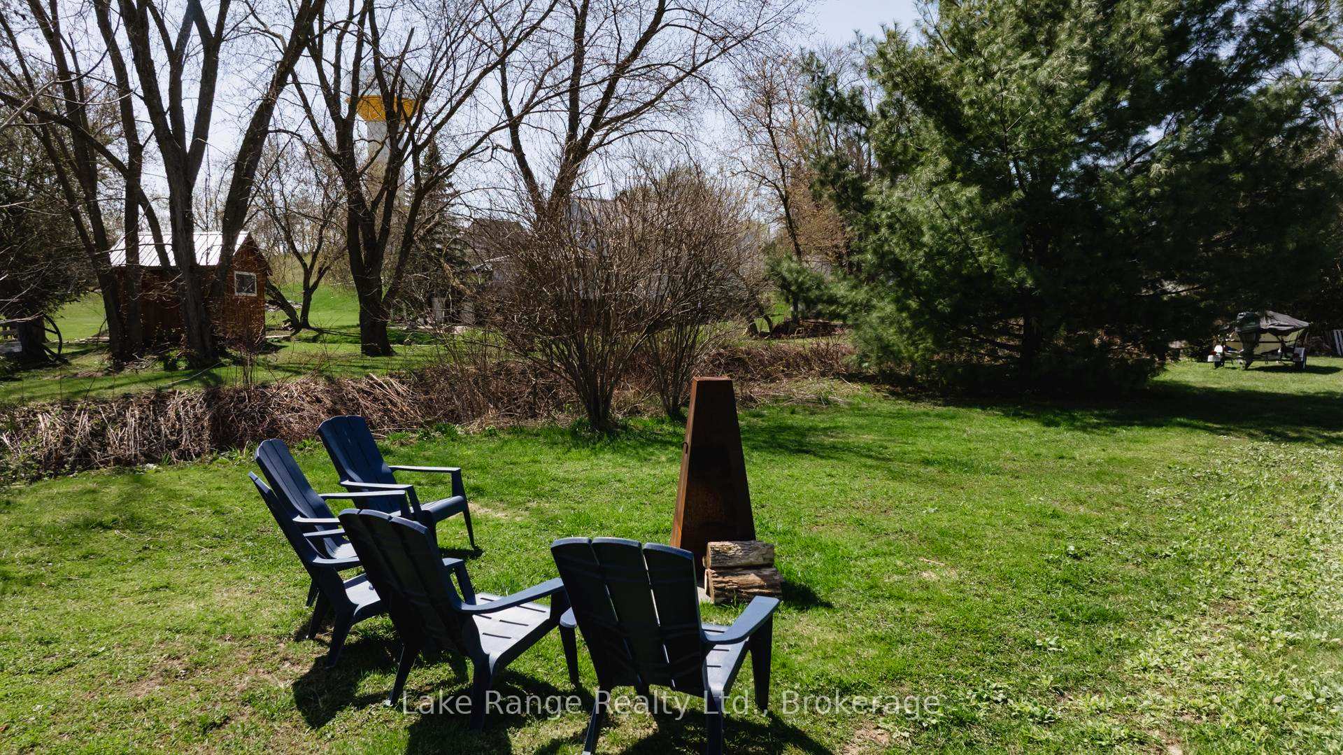 Photo 4 of 592 Inglis Street, Huron-Kinloss, Lucknow — HOMEH