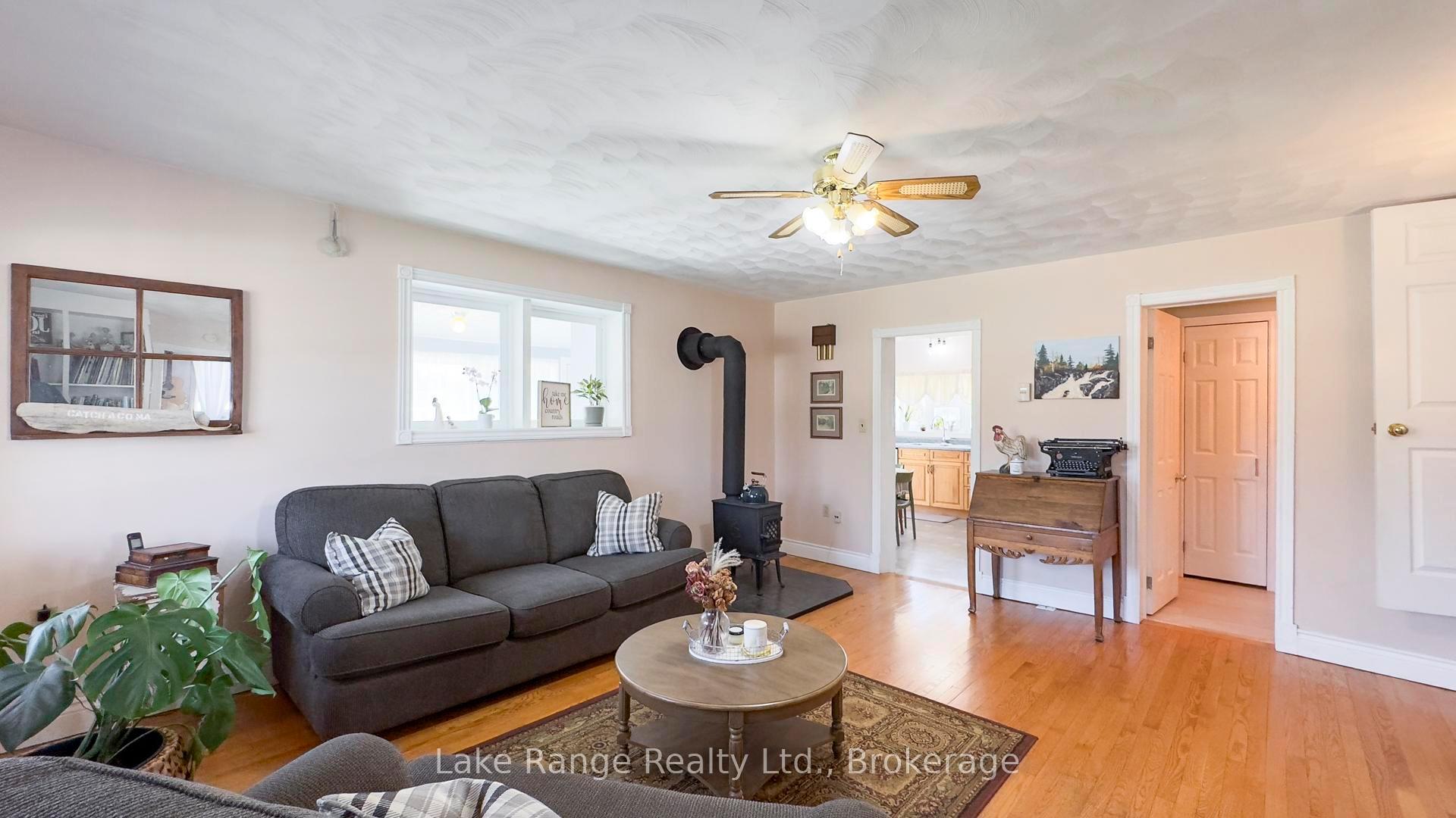 Photo 11 of 592 Inglis Street, Huron-Kinloss, Lucknow — HOMEH