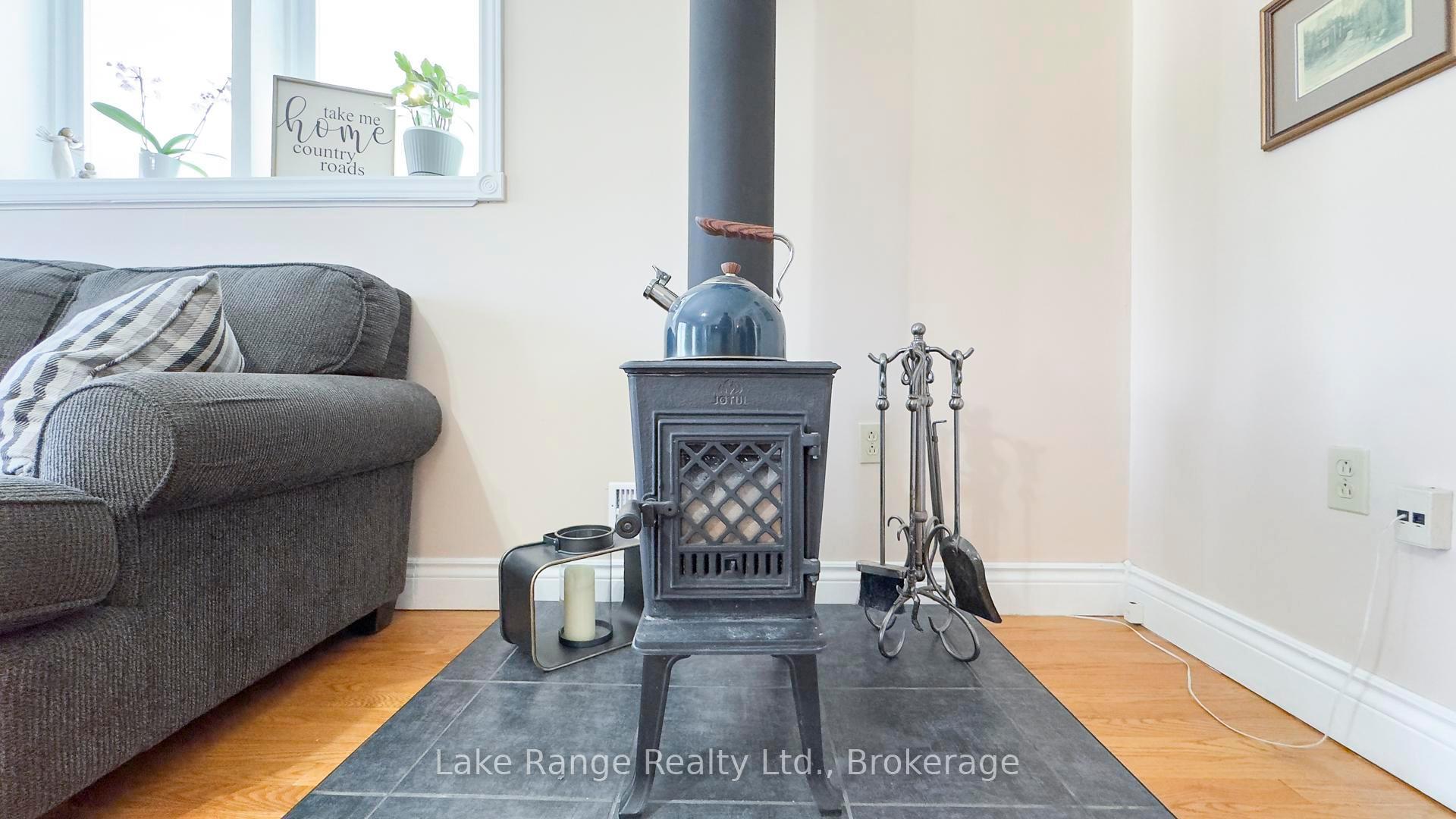 Photo 20 of 592 Inglis Street, Huron-Kinloss, Lucknow — HOMEH