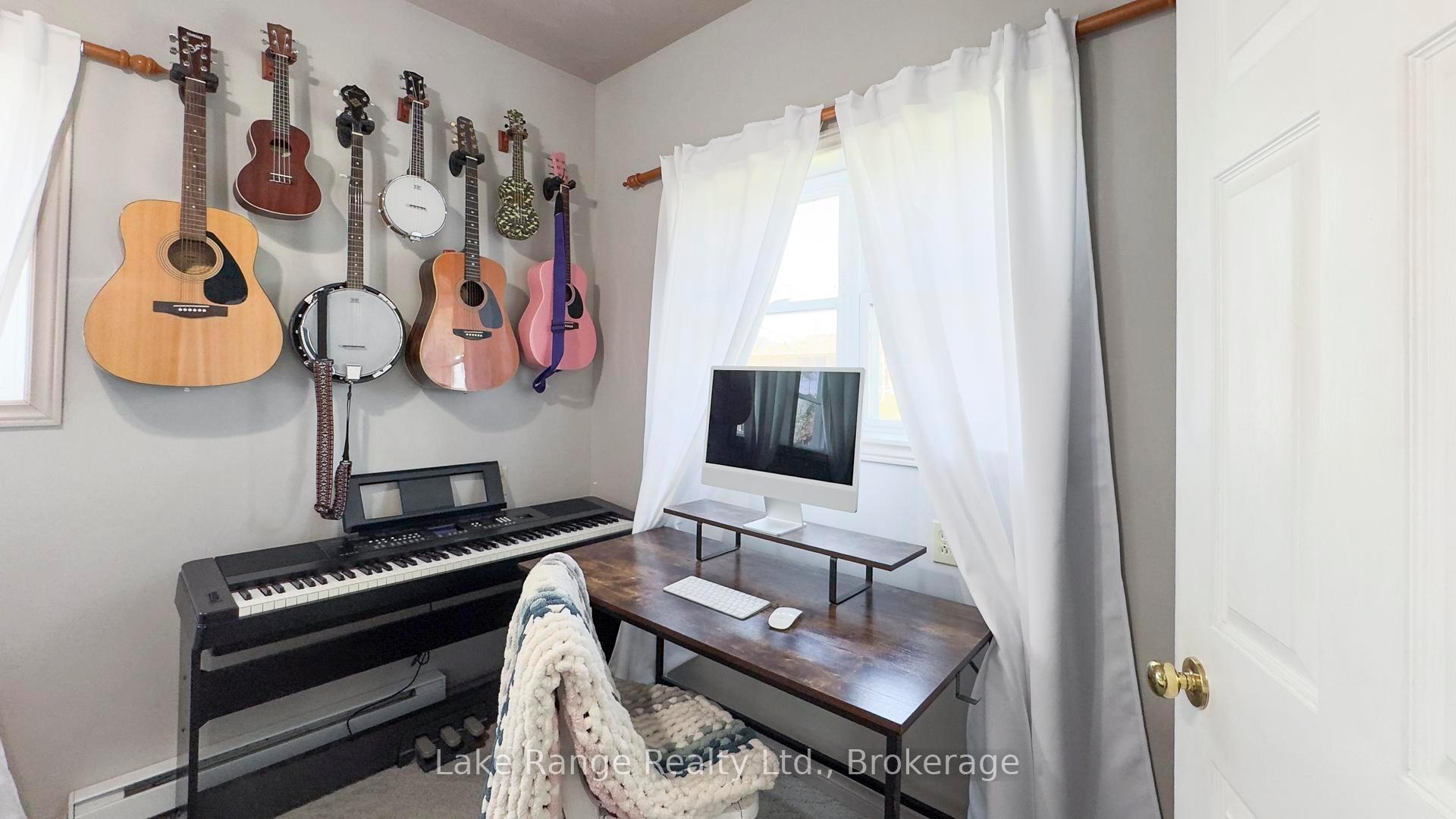 Photo 21 of 592 Inglis Street, Huron-Kinloss, Lucknow — HOMEH