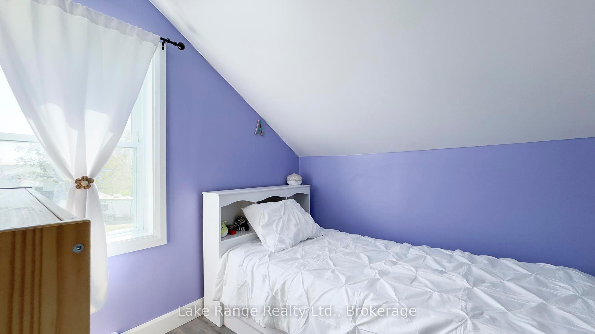 Photo 34 of 592 Inglis Street, Huron-Kinloss, Lucknow — HOMEH