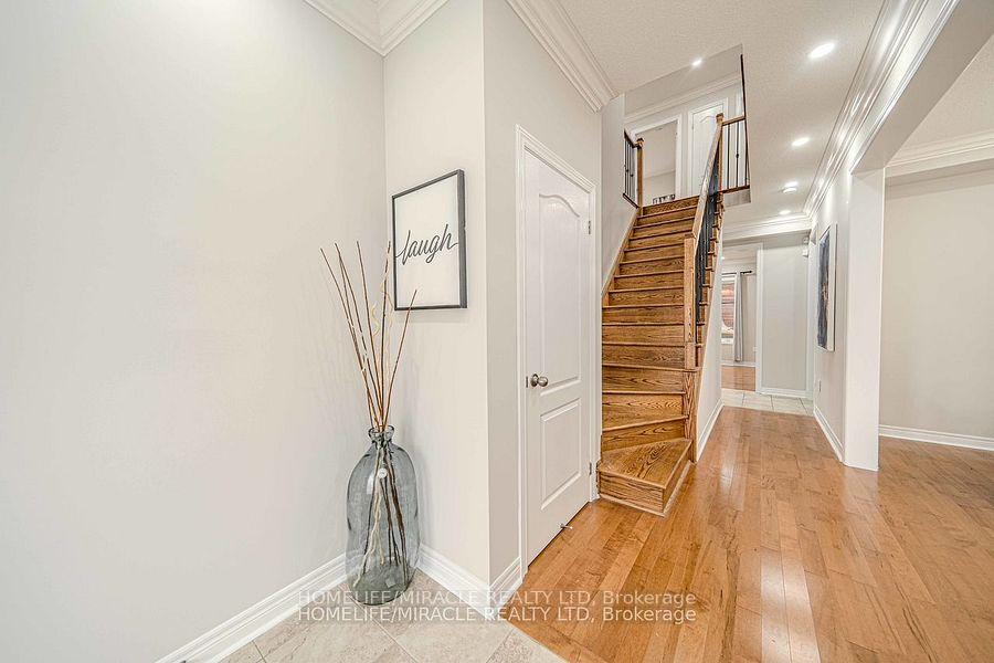 Photo 7 of 828 Black Cherry Drive, Oshawa, Taunton — HOMEH