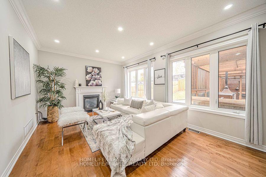 Photo 15 of 828 Black Cherry Drive, Oshawa, Taunton — HOMEH
