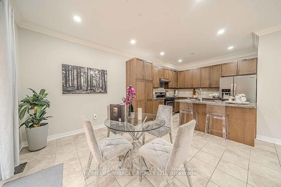 Photo 16 of 828 Black Cherry Drive, Oshawa, Taunton — HOMEH