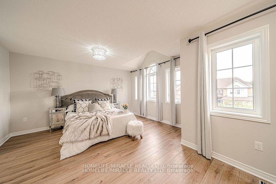 Photo 23 of 828 Black Cherry Drive, Oshawa, Taunton — HOMEH