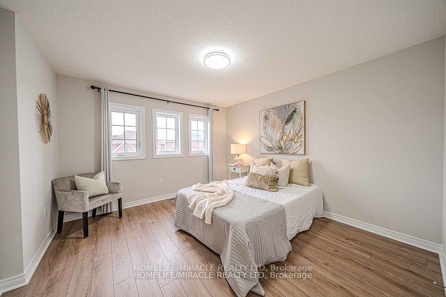 Photo 36 of 828 Black Cherry Drive, Oshawa, Taunton — HOMEH