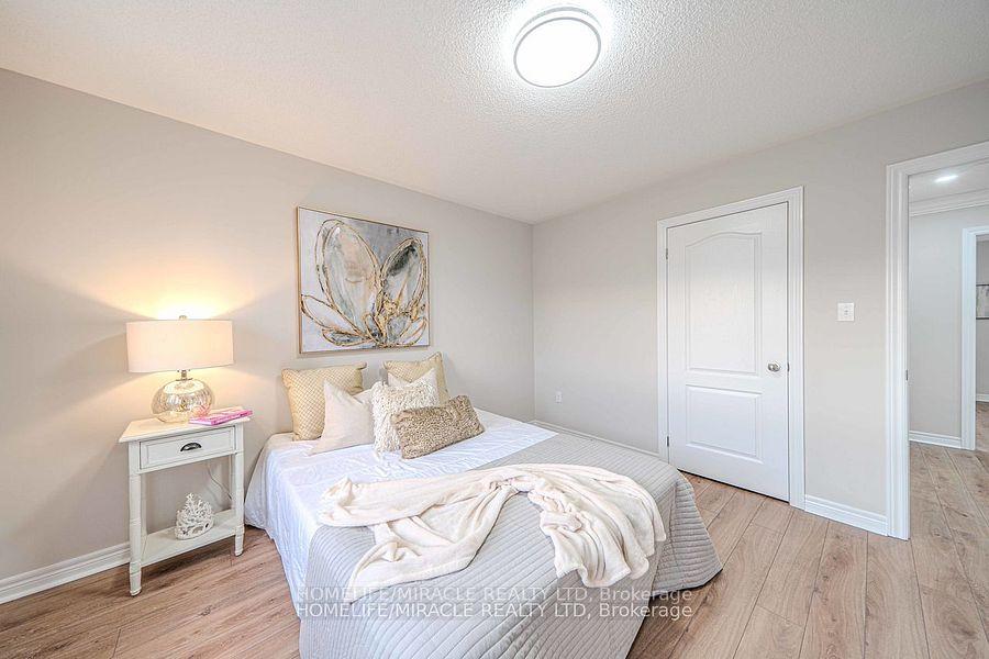 Photo 35 of 828 Black Cherry Drive, Oshawa, Taunton — HOMEH