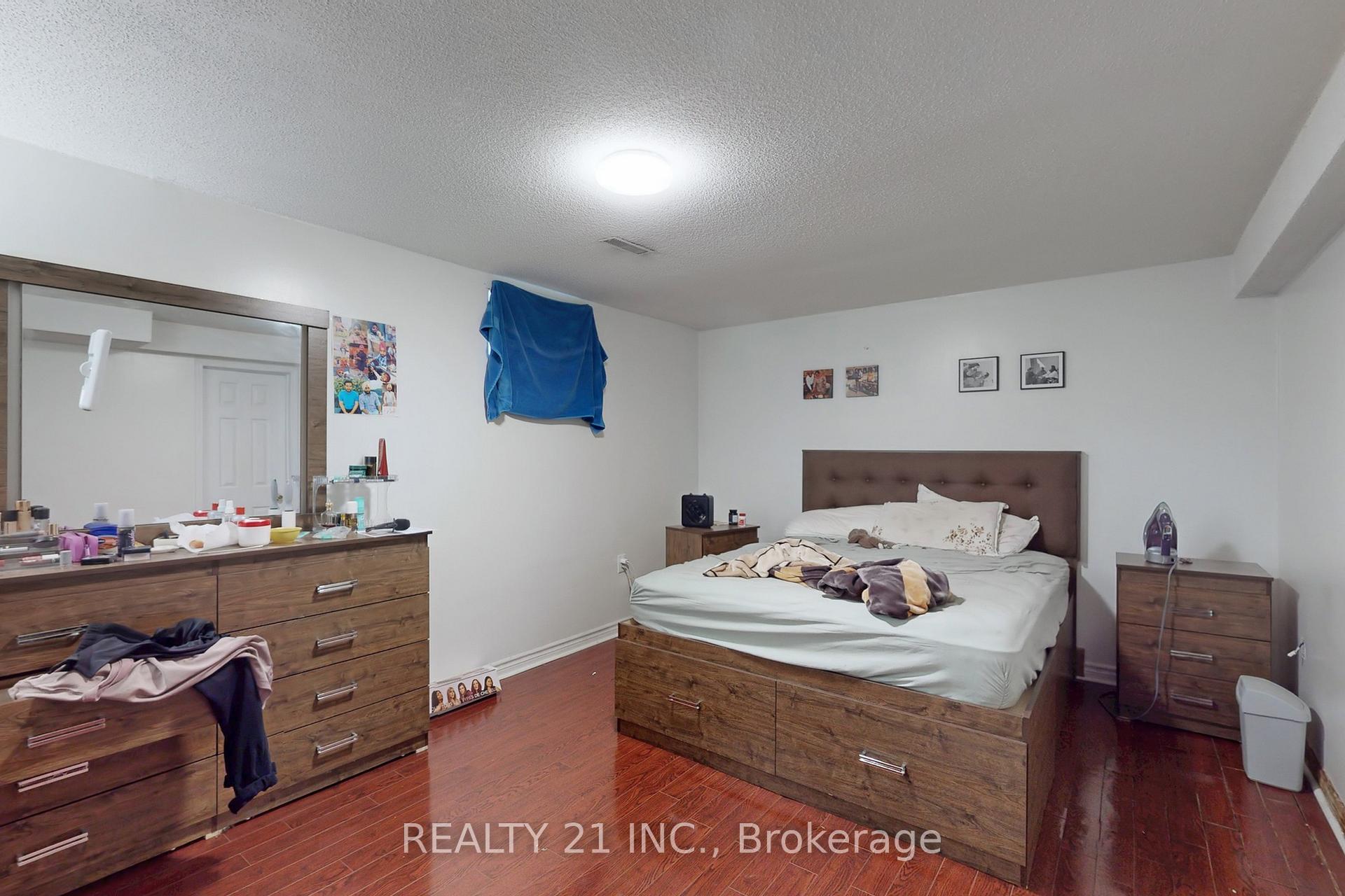 Photo 36 of 27 Jardine Street, Brampton, Northgate — HOMEH