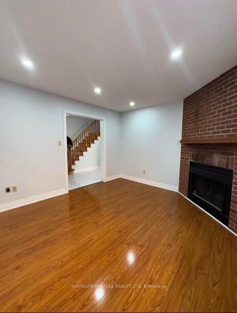 Photo 8 of 156 Richvale Drive S, Brampton, Heart Lake East — HOMEH