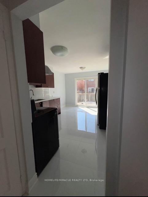 Photo 6 of 156 Richvale Drive S, Brampton, Heart Lake East — HOMEH