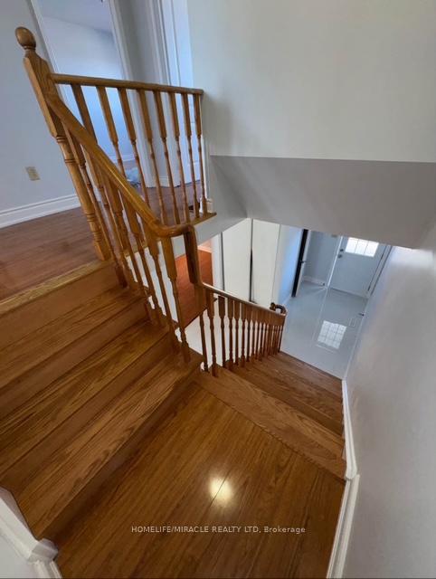 Photo 11 of 156 Richvale Drive S, Brampton, Heart Lake East — HOMEH