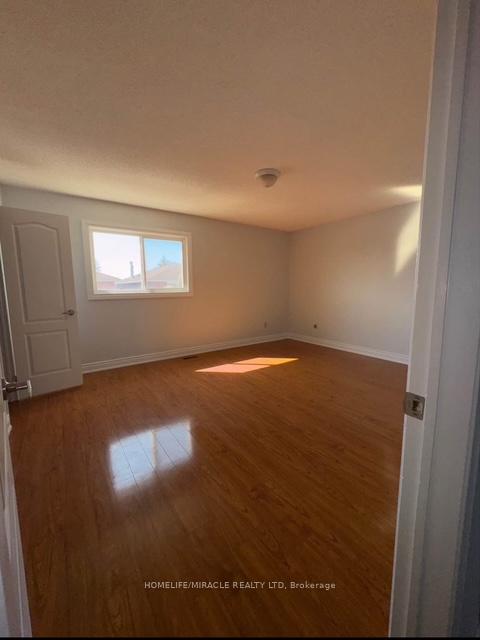 Photo 17 of 156 Richvale Drive S, Brampton, Heart Lake East — HOMEH