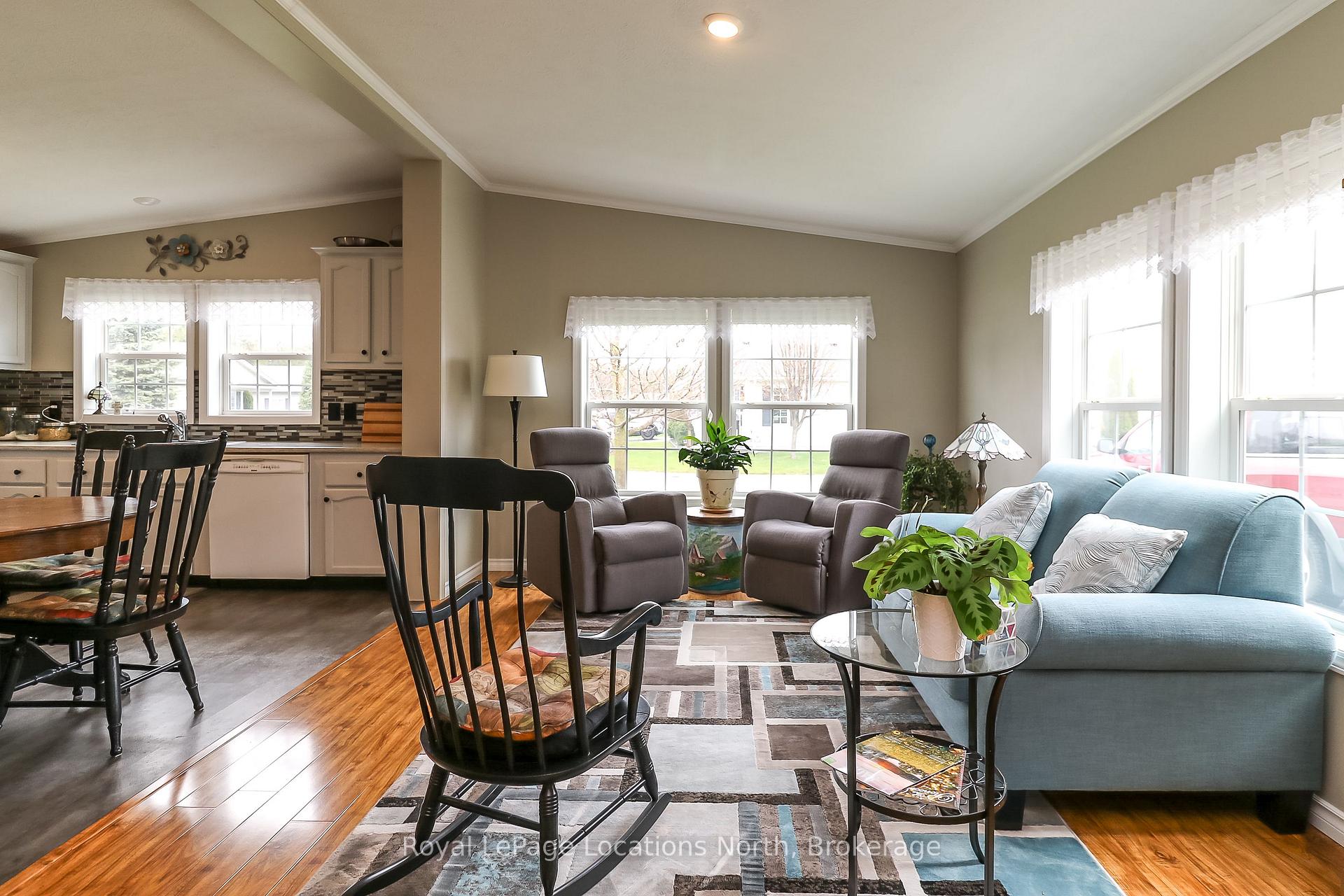 Photo 12 of 5 Ventnor Crescent, Wasaga Beach — HOMEH