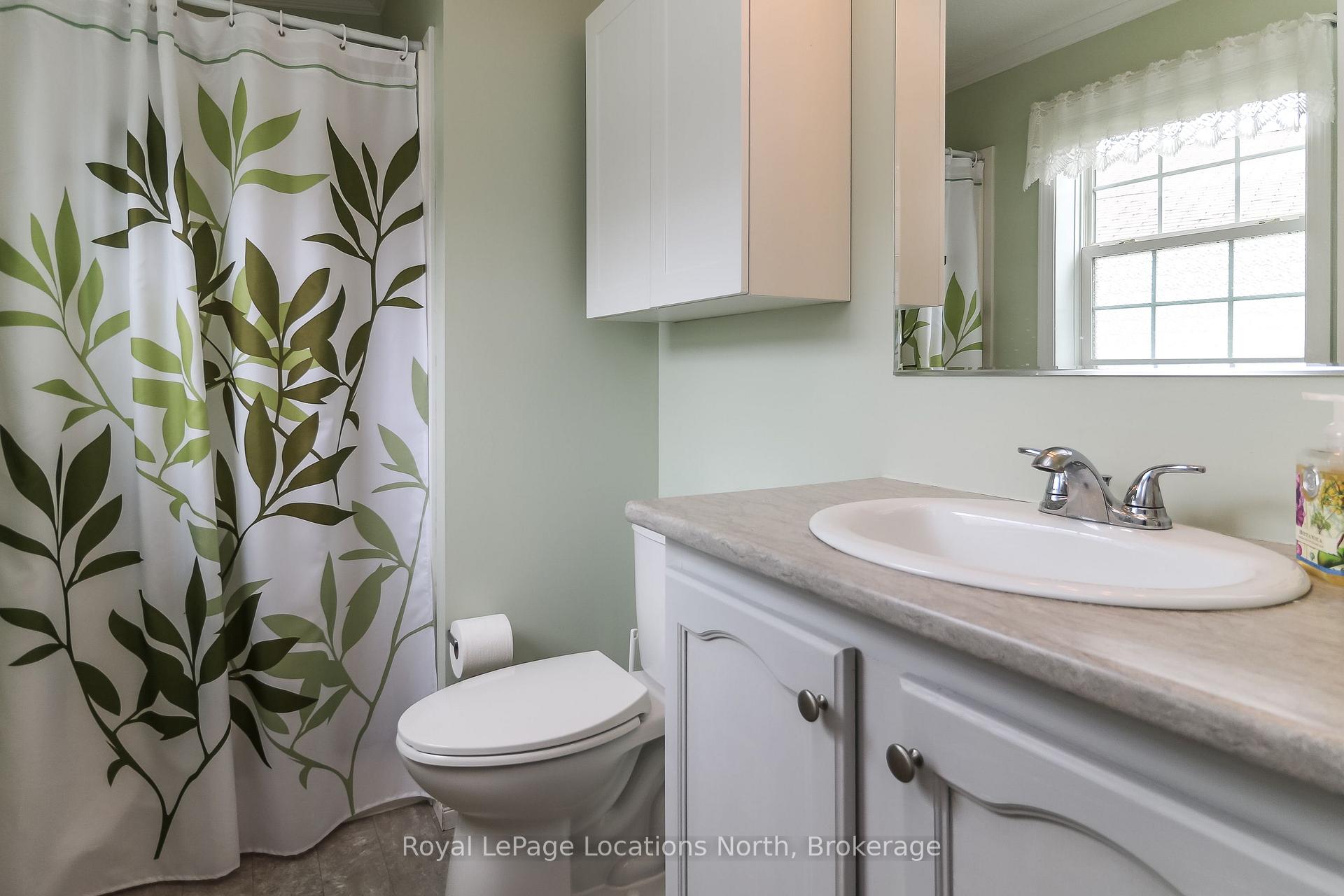 Photo 13 of 5 Ventnor Crescent, Wasaga Beach — HOMEH