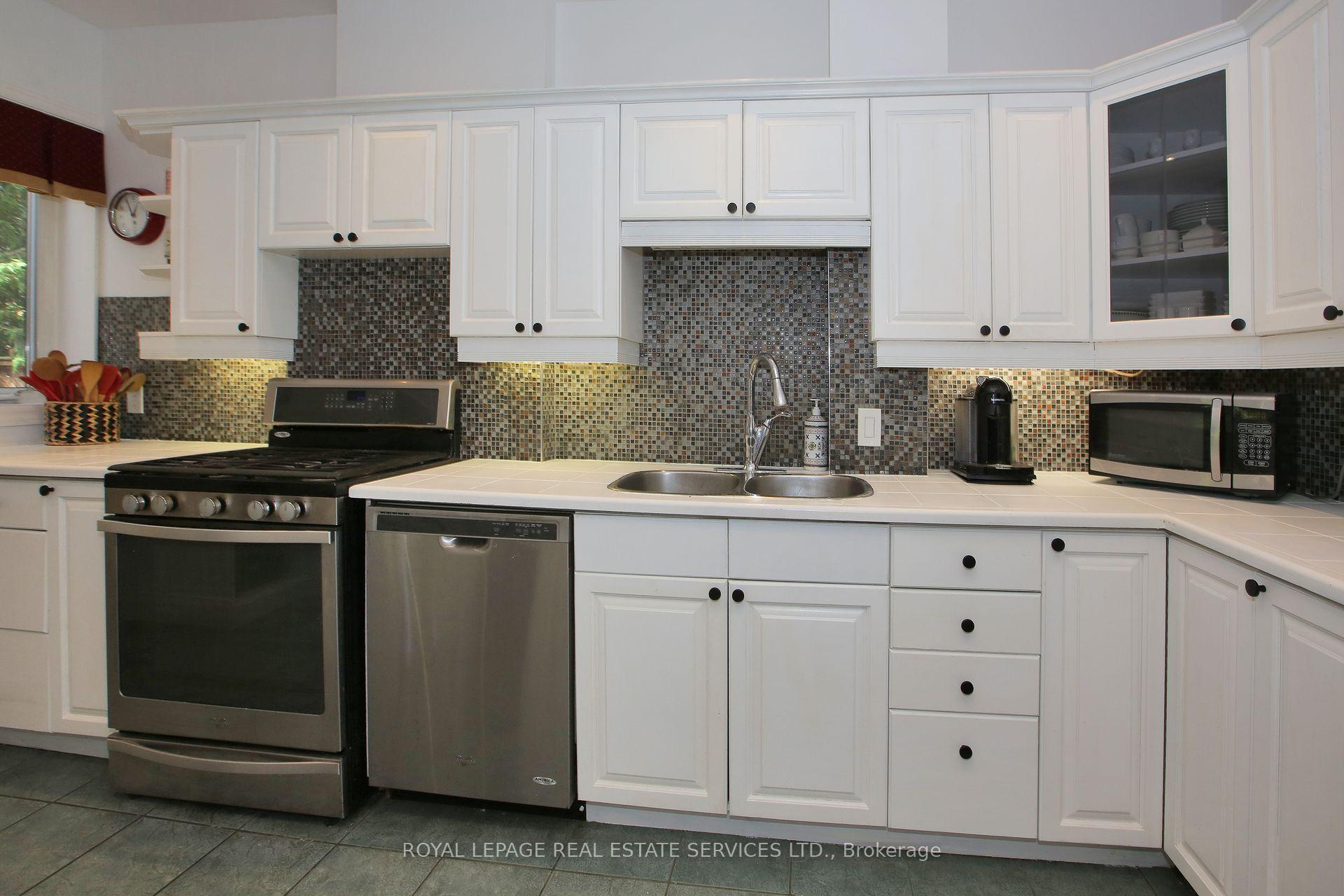 Photo 15 of 32 Coady Avenue, Toronto, South Riverdale — HOMEH