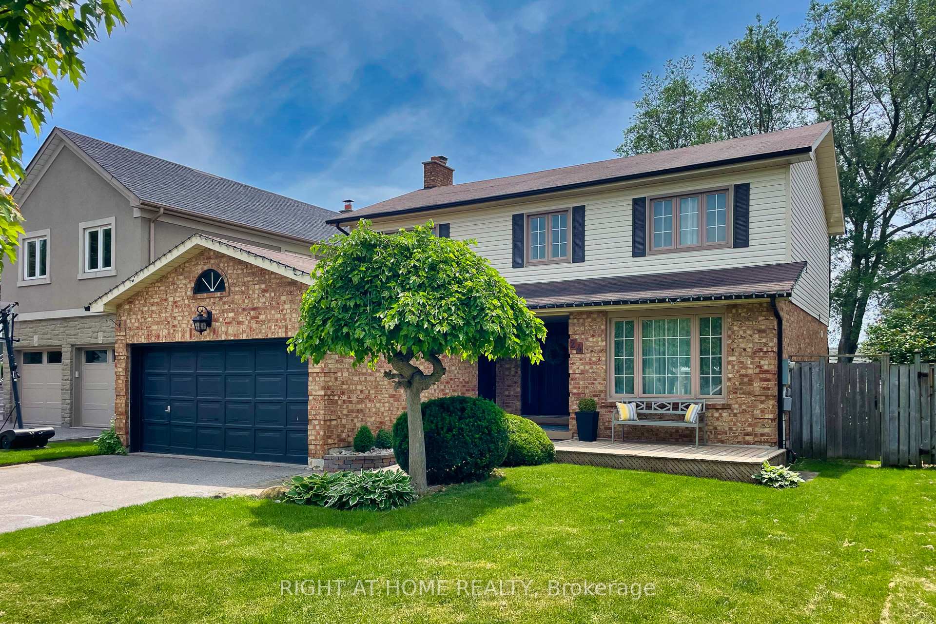 Photo 16 of 24 Evaleigh Court, Whitby, Blue Grass Meadows — HOMEH