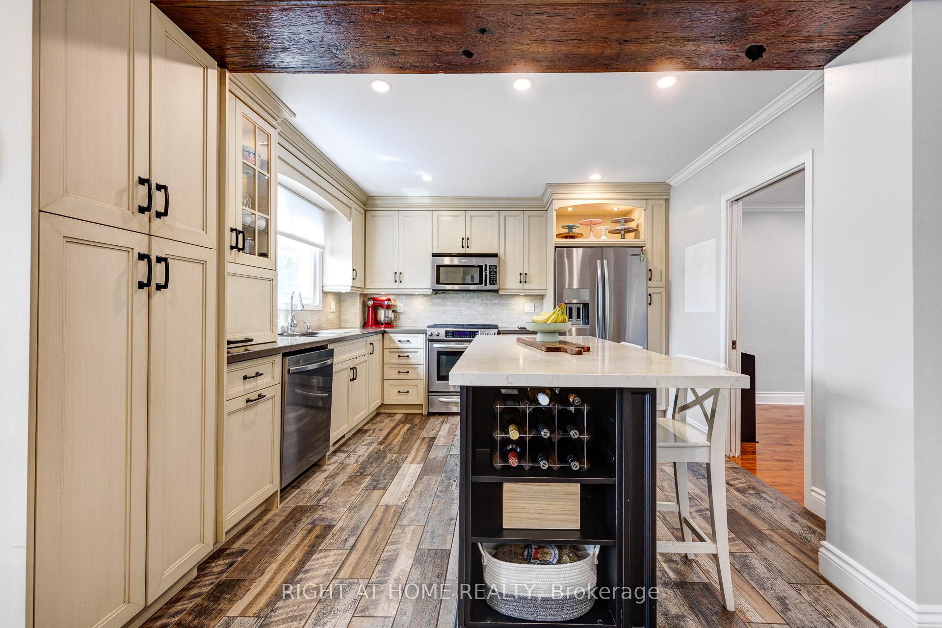 Photo 8 of 24 Evaleigh Court, Whitby, Blue Grass Meadows — HOMEH