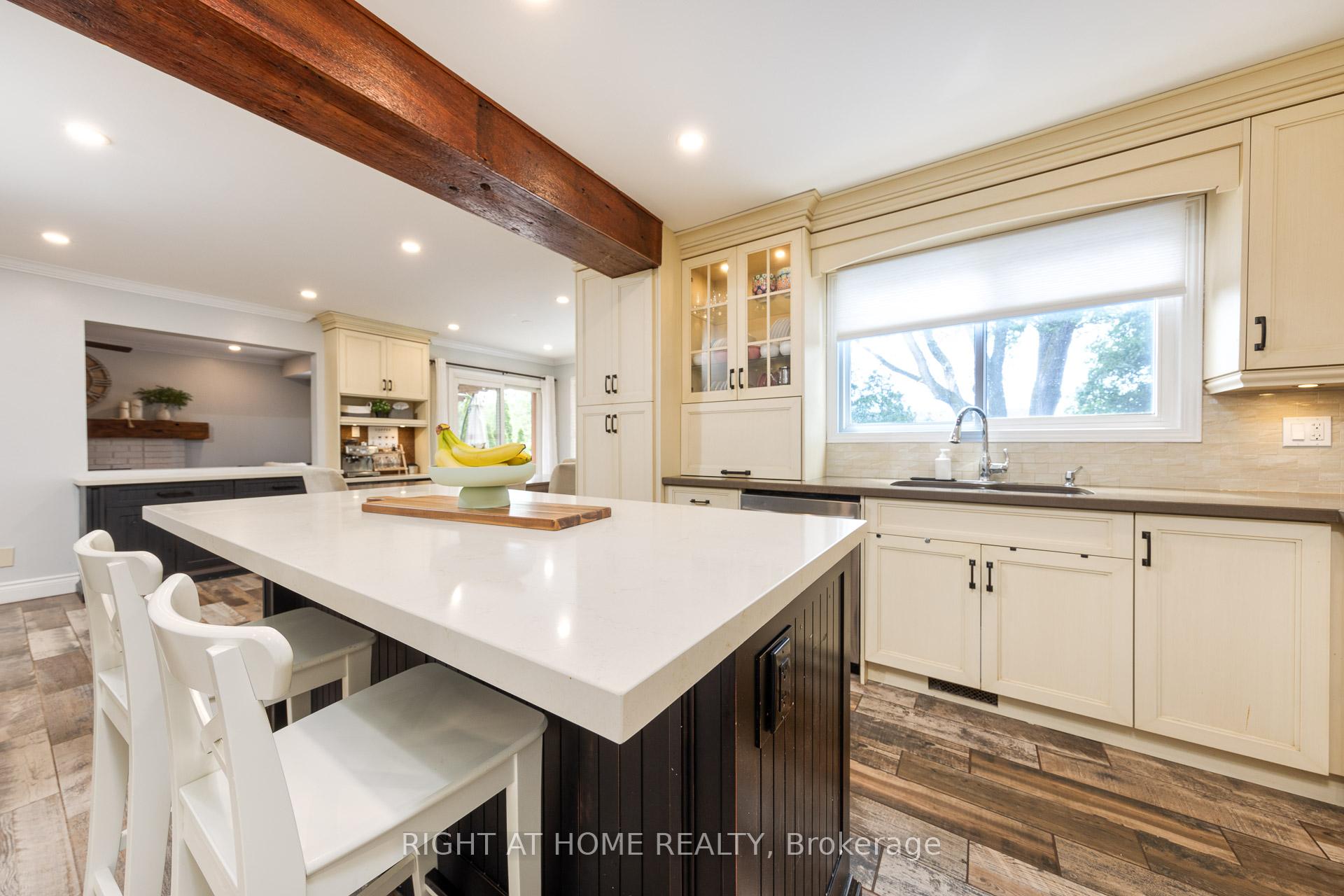 Photo 12 of 24 Evaleigh Court, Whitby, Blue Grass Meadows — HOMEH