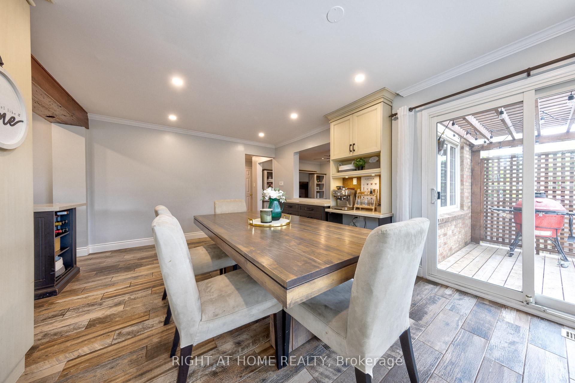 Photo 7 of 24 Evaleigh Court, Whitby, Blue Grass Meadows — HOMEH