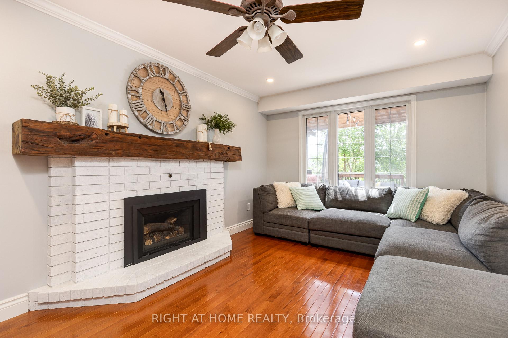Photo 10 of 24 Evaleigh Court, Whitby, Blue Grass Meadows — HOMEH