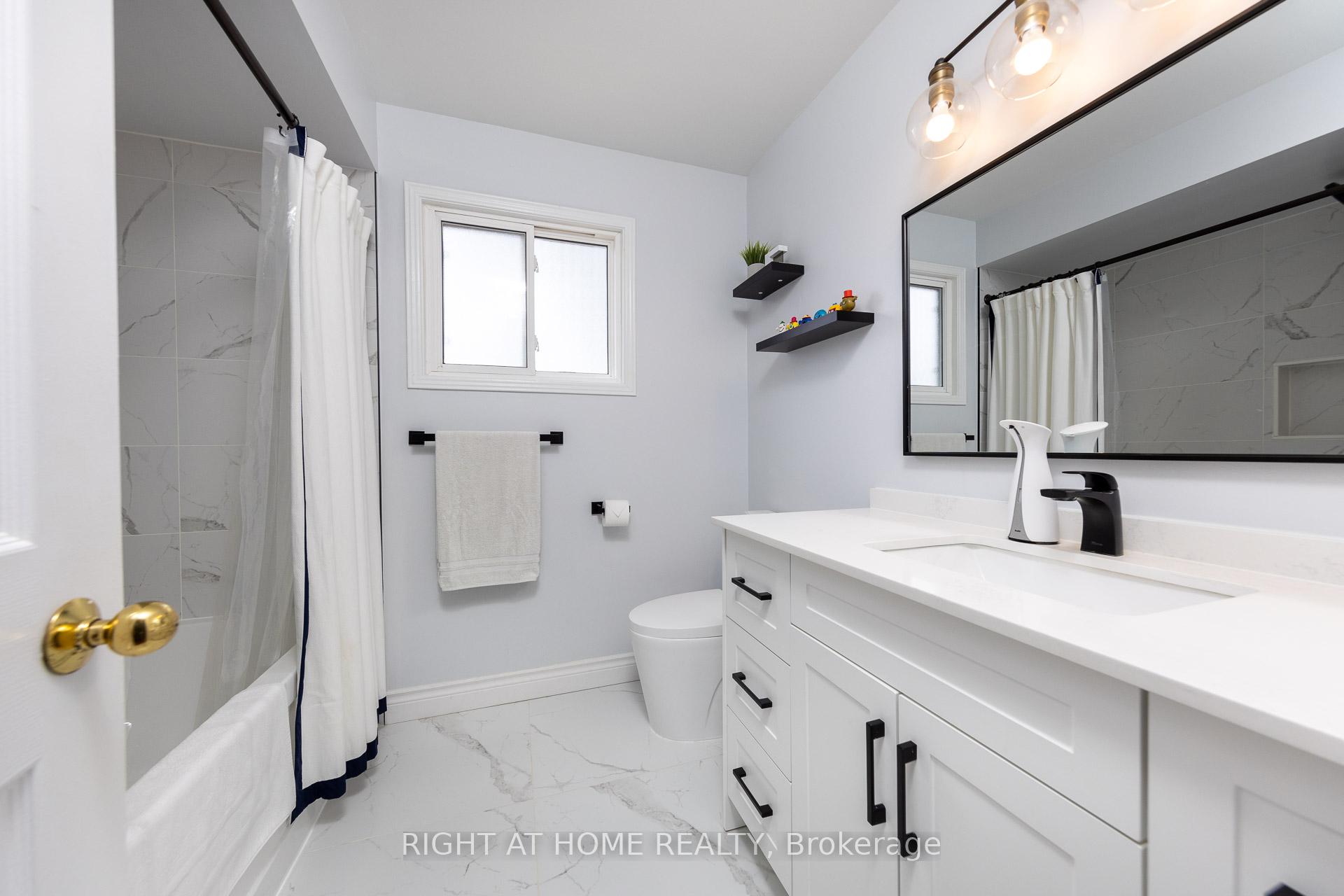 Photo 23 of 24 Evaleigh Court, Whitby, Blue Grass Meadows — HOMEH