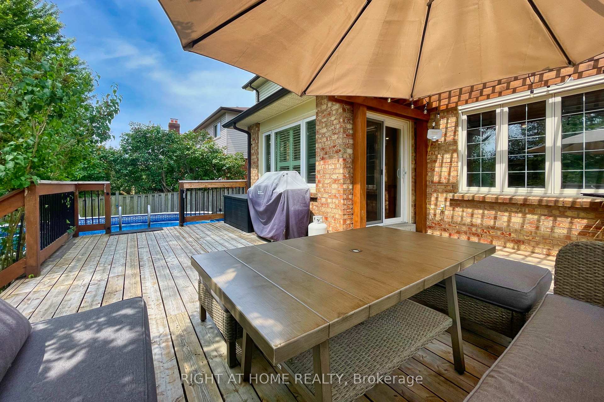 Photo 33 of 24 Evaleigh Court, Whitby, Blue Grass Meadows — HOMEH