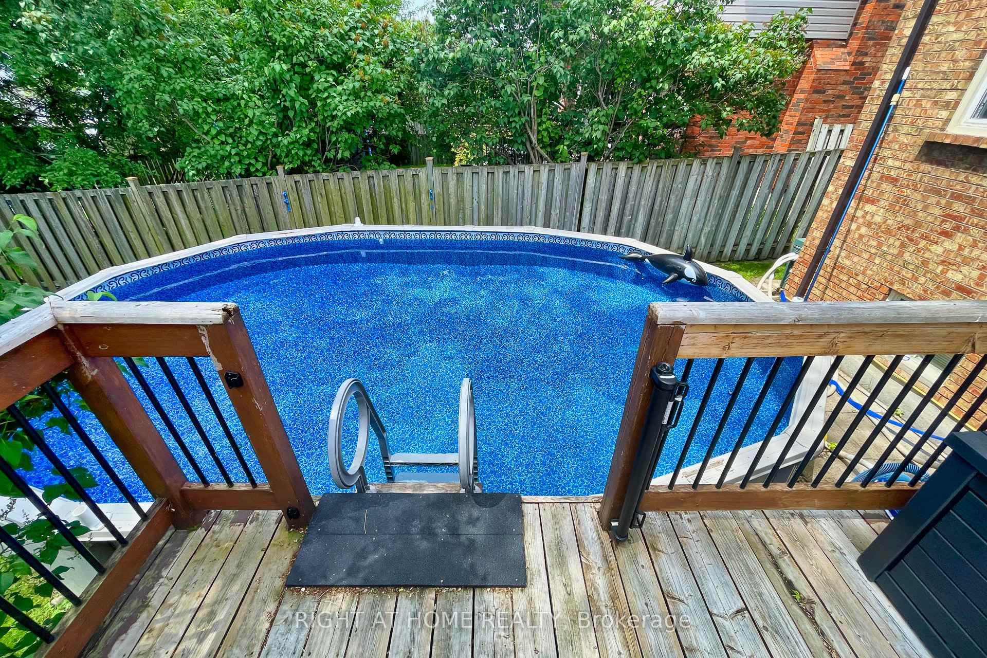 Photo 36 of 24 Evaleigh Court, Whitby, Blue Grass Meadows — HOMEH