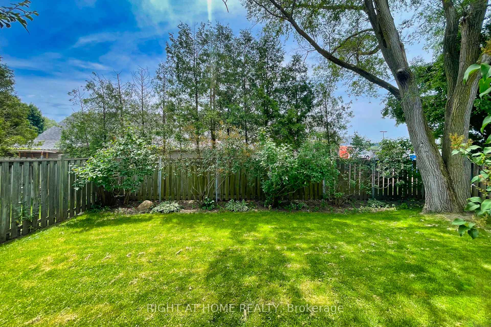 Photo 37 of 24 Evaleigh Court, Whitby, Blue Grass Meadows — HOMEH
