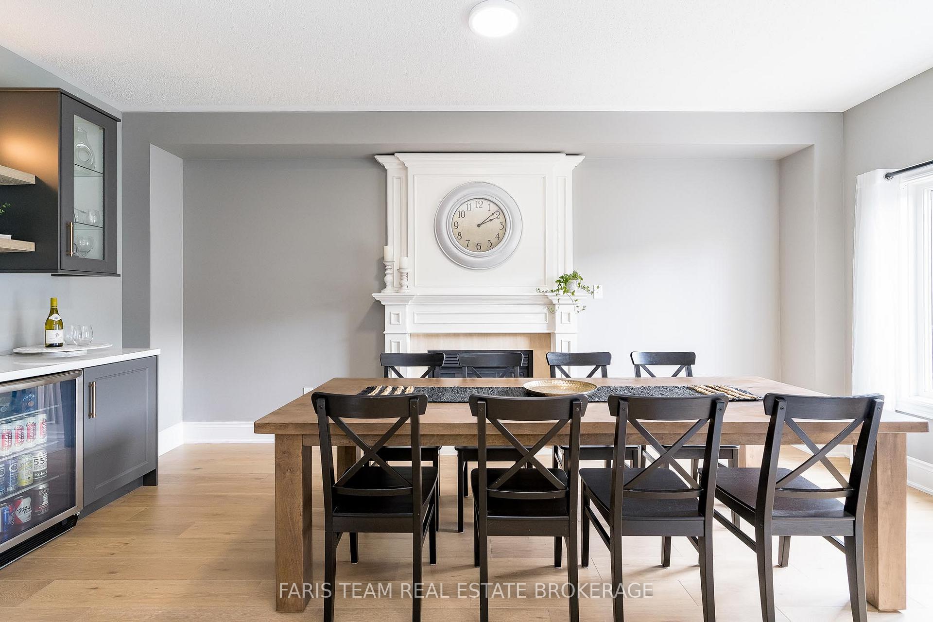 Photo 11 of 19 Oakside Court, Barrie, Ardagh — HOMEH